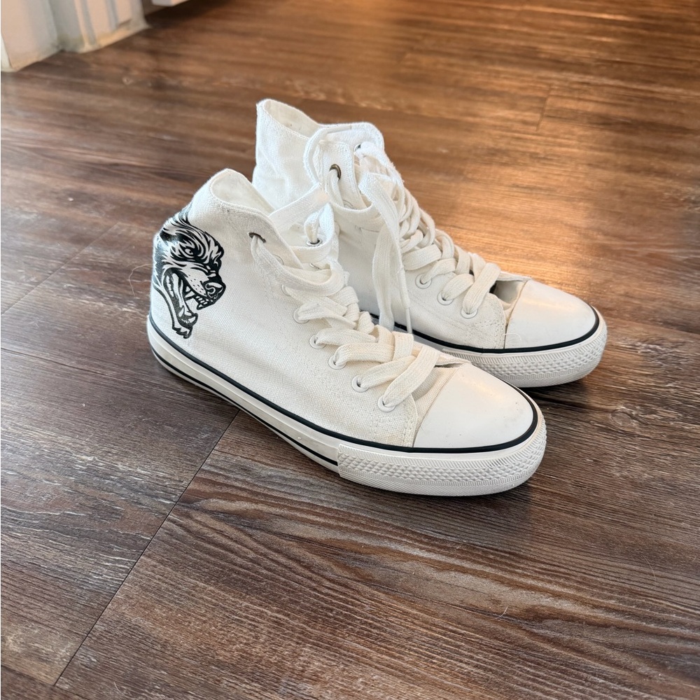 Darc Sport White High-Top Sneakers with Black Tiger Design
